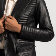 Women's Selina Schwarz Lederblazer für Damen - Seitenansicht mit ergonomischem Ärmelschnitt