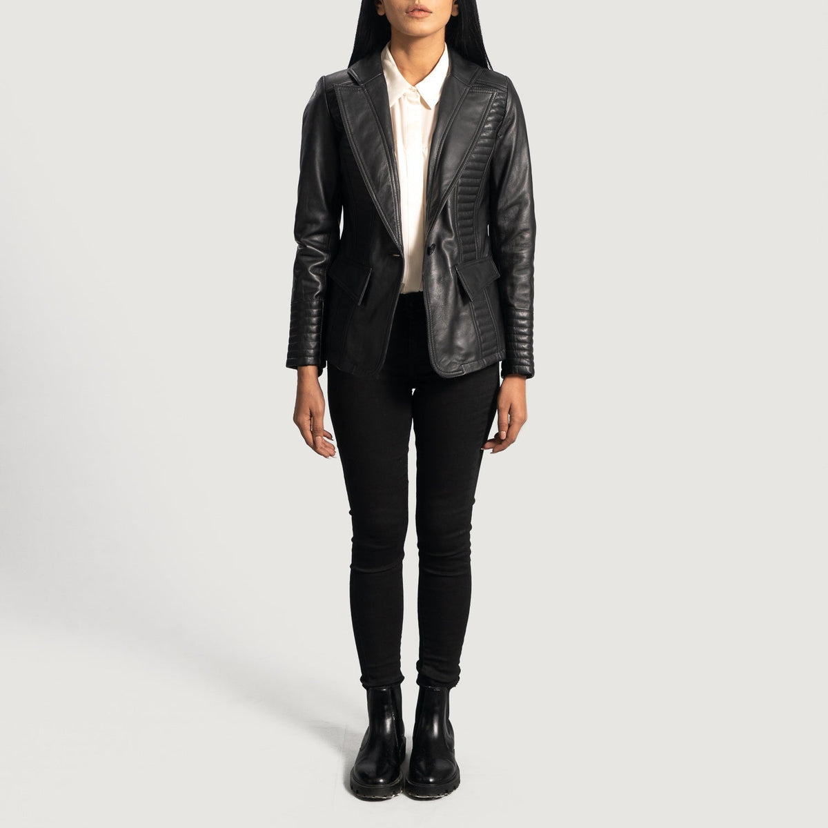 Detailansicht of Notch &amp; Button Hardware on Women's Selina Schwarz Lederblazer für Damen