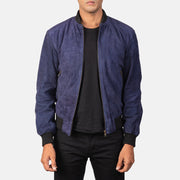 Men's Shane Navy Blue Suede Bomber Jacket in Blue Goatskin Suede - Vorderansicht &amp; maßgeschneiderte Silhouette | Online Kaufen
