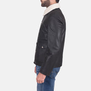 
Black Goatskin Leather Aviator Jacket - Rückansicht mit passgenauen Schultern & sauberem Saum