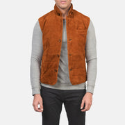 Men's Tony Braun Suede Vest für Herren in Brown Goatskin Suede - Vorderansicht &amp; maßgeschneiderte Silhouette | Online Kaufen