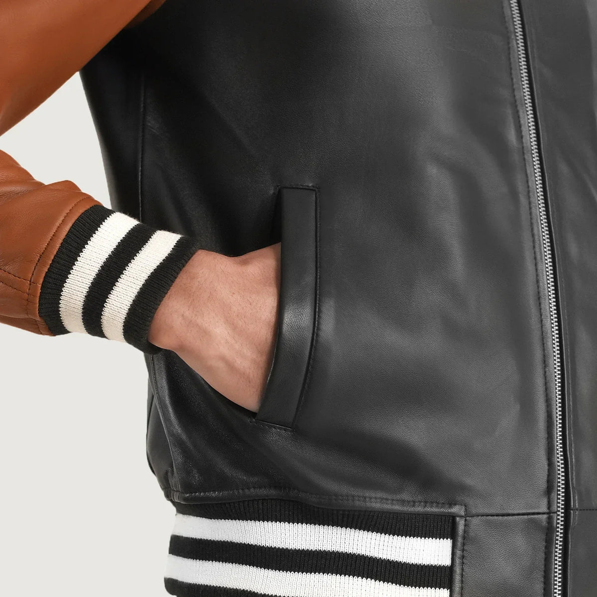 Innenansicht Showing Quilted Polyester Lining &amp; Zwei Innentaschen