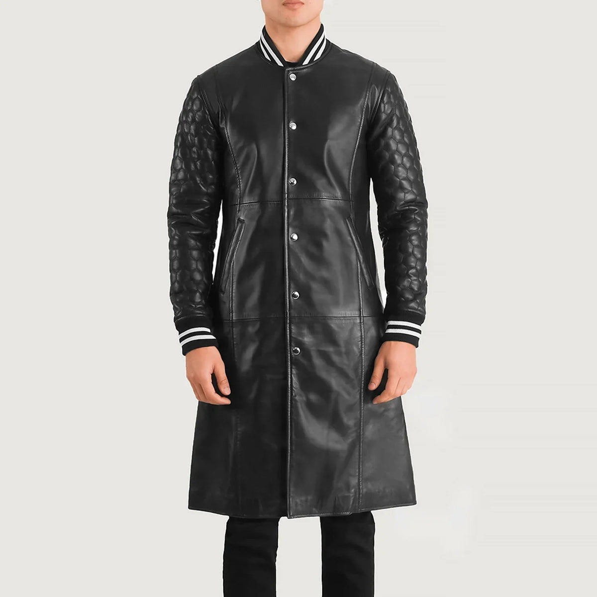 Detailansicht of Varsity collar &amp; Snap Button button Hardware on Wilde Schwarz Leather Varsity Ledermantel für Herren