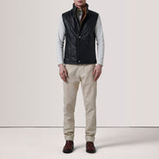 Grey Goatskin Suede Leather Vest - Rückansicht mit passgenauen Schultern &amp; sauberem Saum